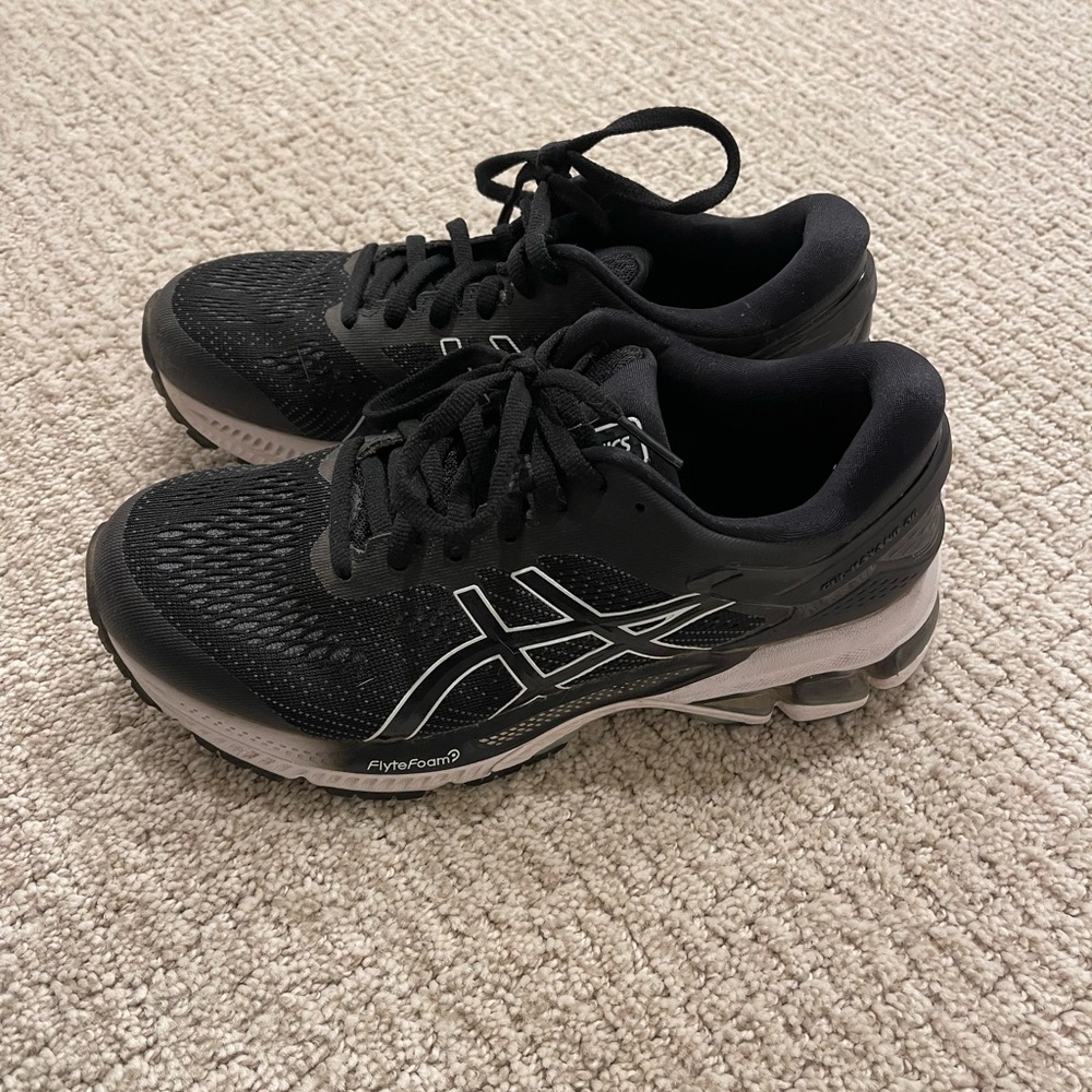 ASICS Gel Kayano 26